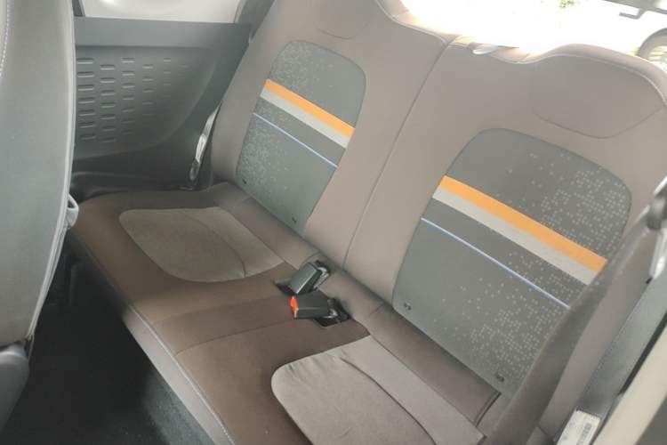Used Wuling Hongguang MINIEV 2020 Lite Version Lithium Iron Phosphate Left Rear Seat