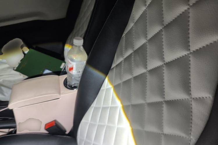 Used Wuling Hongguang MINIEV 2020 Enjoyment Model Lithium Iron Phosphate Left Rear Seat