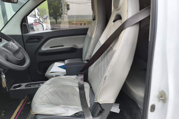 Used Wuling Hongguang MINIEV 2020 Enjoyment Model Lithium Iron Phosphate Left Rear Seat