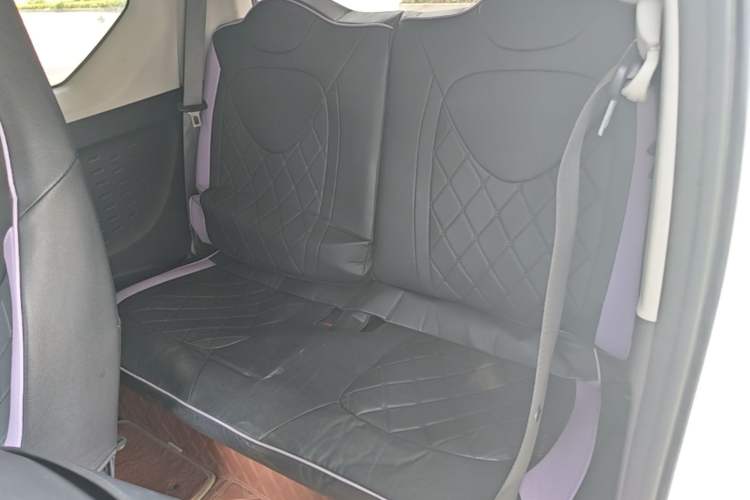 Used Wuling Hongguang MINIEV 2020 Enjoyment Model Lithium Iron Phosphate Left Rear Seat
