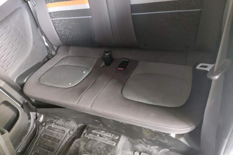 Used Wuling Hongguang MINIEV 2020 Enjoyment Model Lithium Iron Phosphate Left Rear Seat