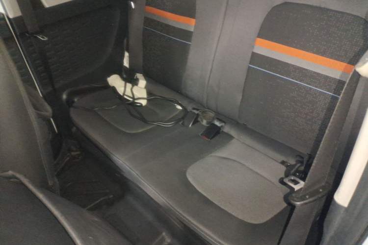 Used Wuling Hongguang MINIEV 2020 Enjoyment Model Lithium Iron Phosphate Left Rear Seat