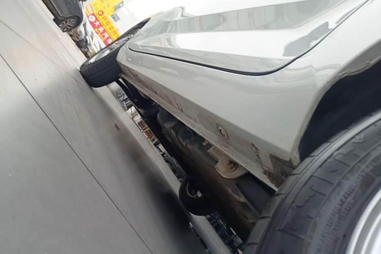 Used Wuling Hongguang MINIEV 2020 Enjoyment Model Lithium Iron Phosphate Left Side Sill