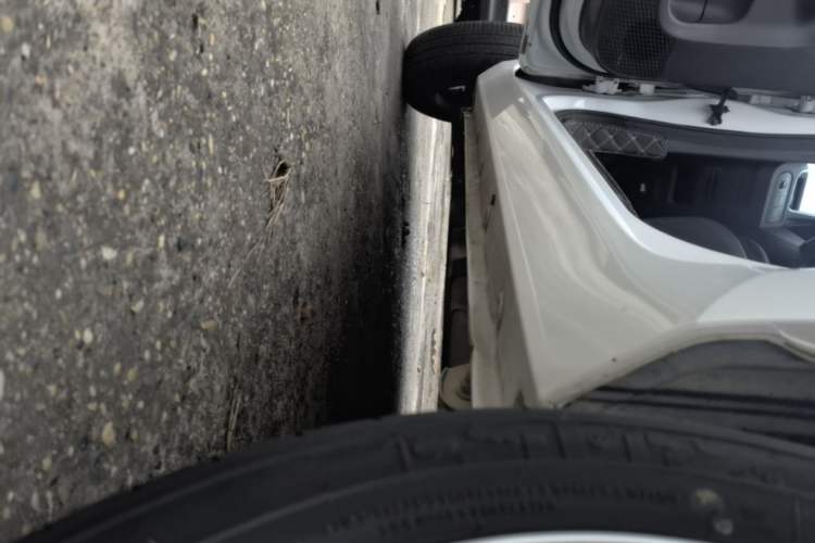 Used Wuling Hongguang MINIEV 2020 Enjoyment Model Lithium Iron Phosphate Left Side Sill