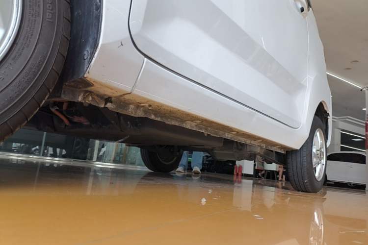 Used Wuling Hongguang MINIEV 2020 Zizai Version Lithium-NMC Left Side Sill