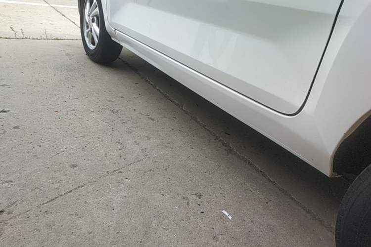 Used Wuling Hongguang MINIEV 2020 Freedom Version Lithium Iron Phosphate Left Side Sill