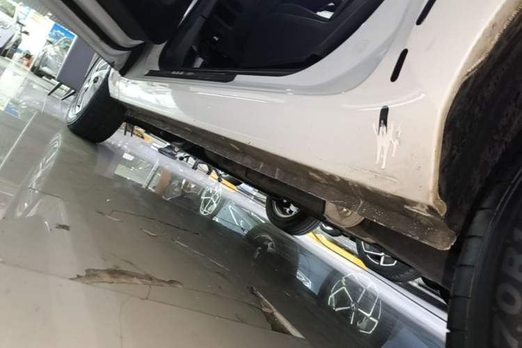 Used Wuling Hongguang MINIEV 2020 Enjoyment Model Lithium Iron Phosphate Left Side Sill