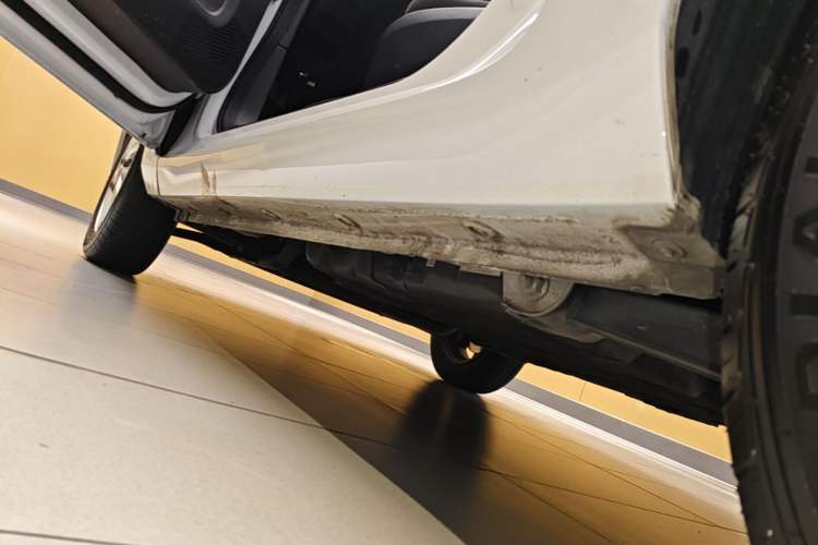 Used Wuling Hongguang MINIEV 2020 Enjoyment Model Lithium Iron Phosphate Left Side Sill