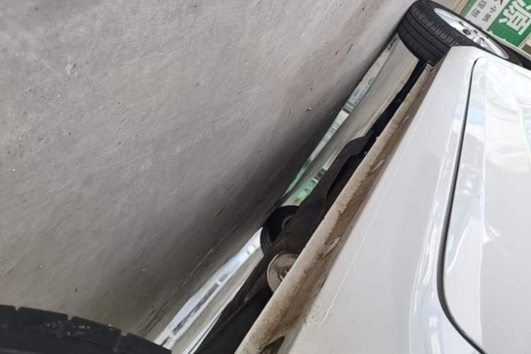 Used Wuling Hongguang MINIEV 2020 Freedom Version Lithium Iron Phosphate Left Side Sill