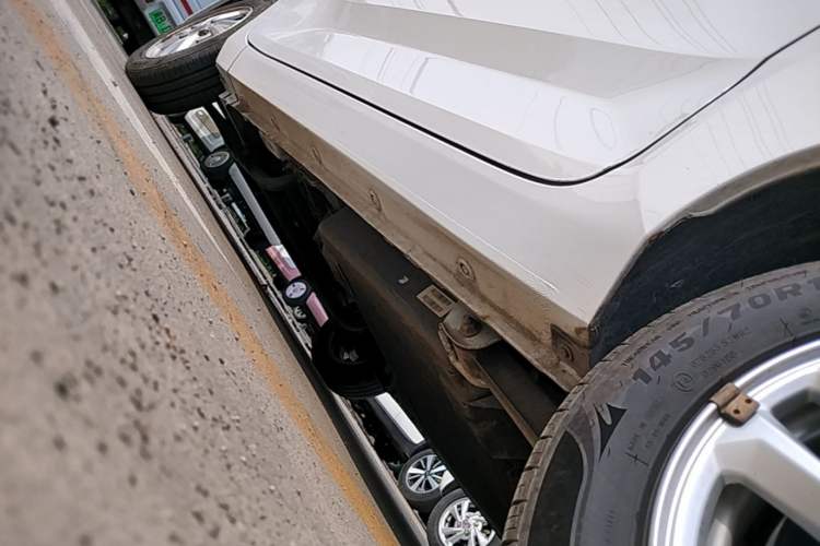 Used Wuling Hongguang MINIEV 2020 Zizai Version Lithium-NMC Left Side Sill