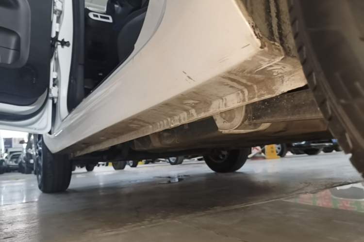 Used Wuling Hongguang MINIEV 2020 Enjoyment Model Lithium Iron Phosphate Left Side Sill
