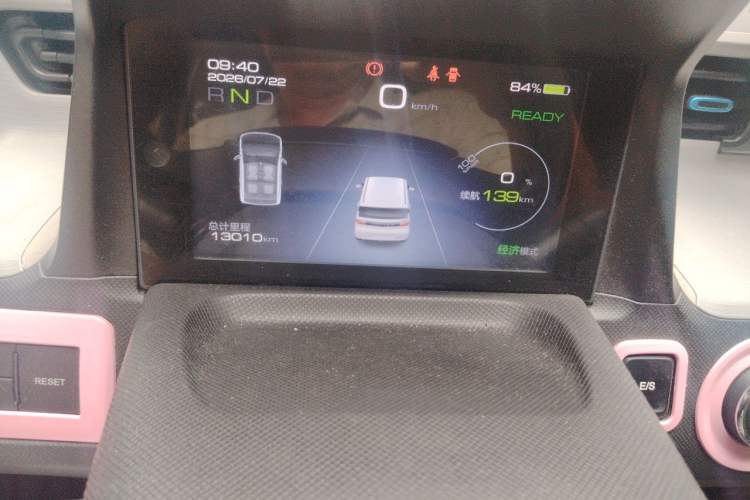 Used Wuling Hongguang MINIEV 2020 Enjoyment Model Lithium Iron Phosphate Odometer Close Up