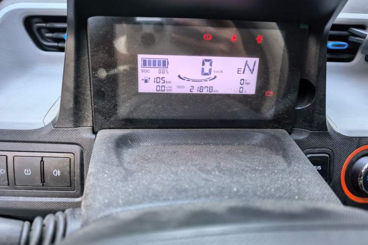Used Wuling Hongguang MINIEV 2020 Lite Version Lithium Iron Phosphate Odometer Close Up