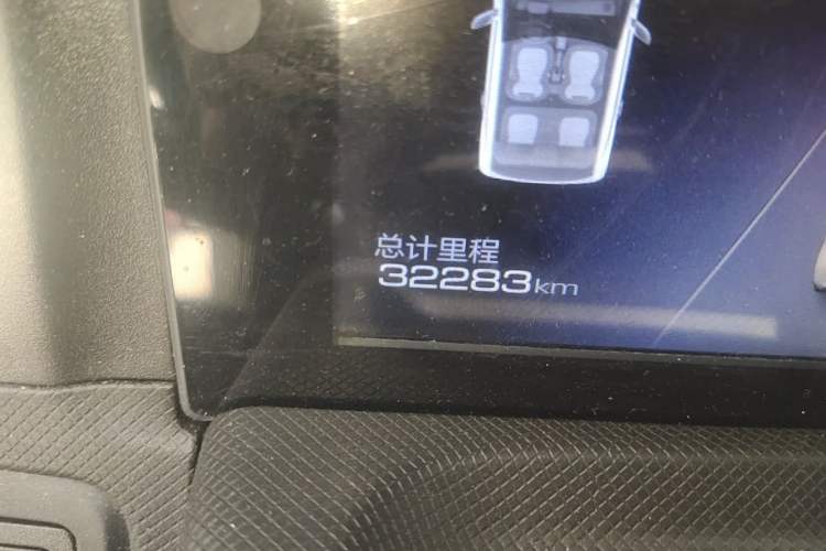 Used Wuling Hongguang MINIEV 2020 Enjoyment Model Lithium Iron Phosphate Odometer Close Up