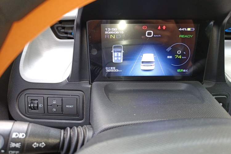 Used Wuling Hongguang MINIEV 2020 Enjoy Edition Lithium-Ion Battery Odometer Close Up