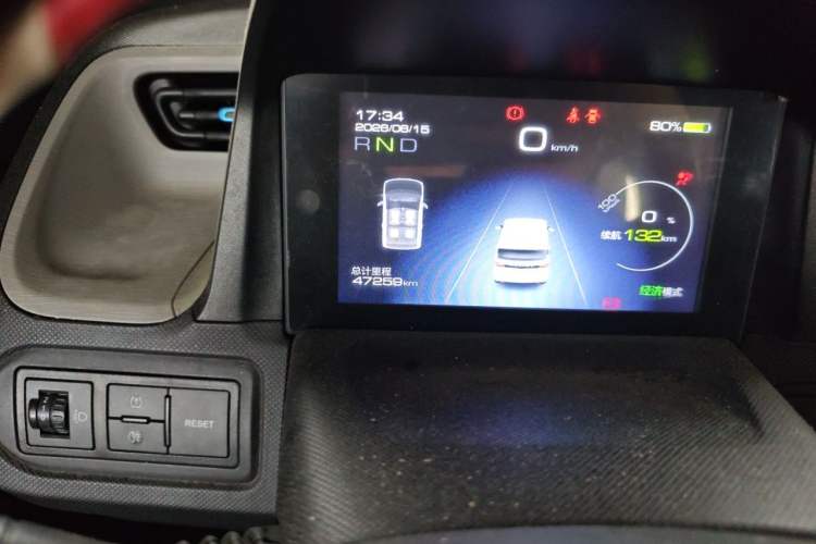 Used Wuling Hongguang MINIEV 2020 Enjoyment Model Lithium Iron Phosphate Odometer Close Up