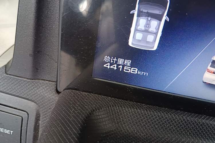 Used Wuling Hongguang MINIEV 2020 Zizai Version Lithium-NMC Odometer Close Up