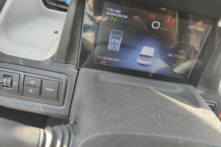 Used Wuling Hongguang MINIEV 2020 Enjoyment Model Lithium Iron Phosphate Odometer Close Up