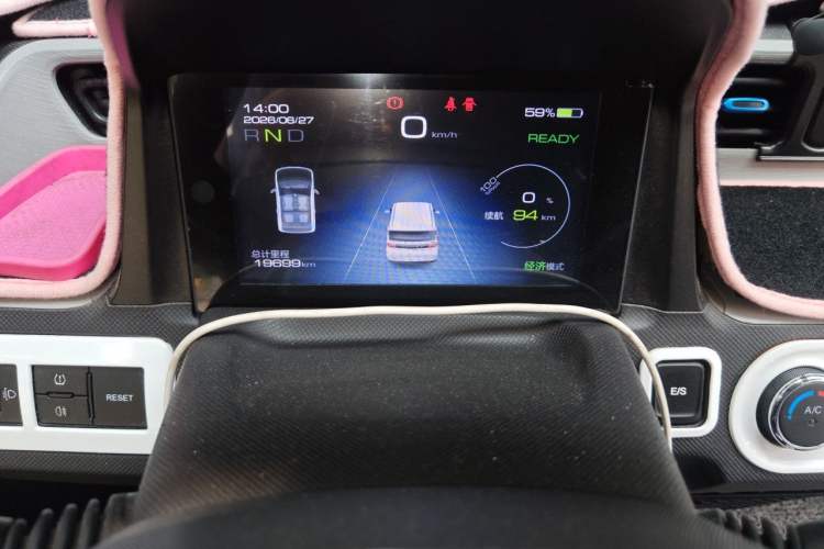 Used Wuling Hongguang MINIEV 2020 Enjoyment Model Lithium Iron Phosphate Odometer Close Up