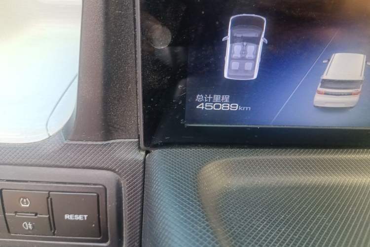 Used Wuling Hongguang MINIEV 2020 Enjoyment Model Lithium Iron Phosphate Odometer Close Up