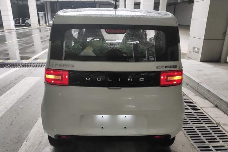 Used Wuling Hongguang MINIEV 2020 Freedom Version Lithium Iron Phosphate Rear