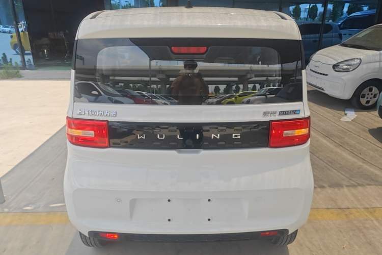 Used Wuling Hongguang MINIEV 2020 Easy Version Lithium-Ion Battery Rear