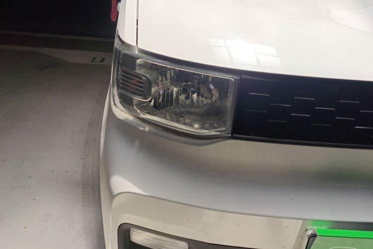 Used Wuling Hongguang MINIEV 2020 Freedom Version Lithium Iron Phosphate Right Front Headlight