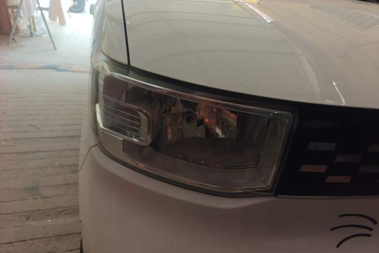 Used Wuling Hongguang MINIEV 2020 Freedom Version Lithium Iron Phosphate Right Front Headlight