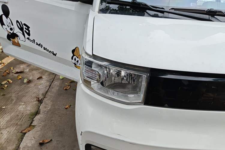 Used Wuling Hongguang MINIEV 2020 Zizai Version Lithium-NMC Right Front Headlight