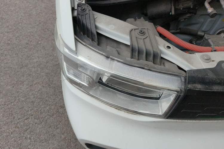 Used Wuling Hongguang MINIEV 2020 Zizai Version Lithium-NMC Right Front Headlight