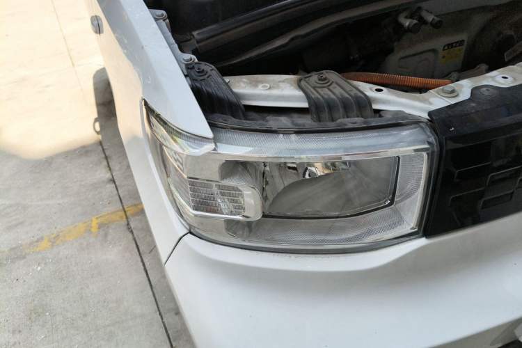 Used Wuling Hongguang MINIEV 2020 Freedom Version Lithium Iron Phosphate Right Front Headlight