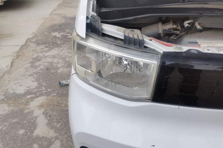 Used Wuling Hongguang MINIEV 2020 Enjoyment Model Lithium Iron Phosphate Right Front Headlight