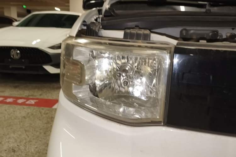 Used Wuling Hongguang MINIEV 2020 Freedom Version Lithium Iron Phosphate Right Front Headlight