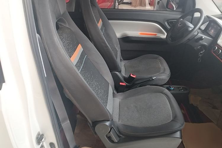 Used Wuling Hongguang MINIEV 2020 Enjoyment Model Lithium Iron Phosphate Right Front Seat