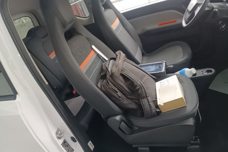 Used Wuling Hongguang MINIEV 2020 Enjoyment Model Lithium Iron Phosphate Right Front Seat