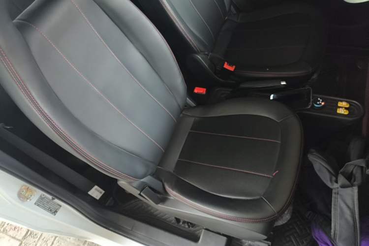 Used Wuling Hongguang MINIEV 2020 Freedom Version Lithium Iron Phosphate Right Front Seat
