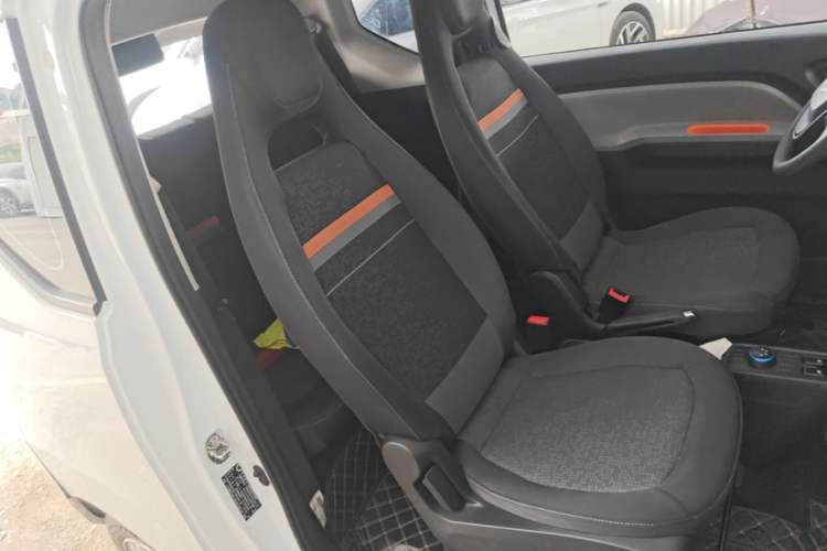 Used Wuling Hongguang MINIEV 2020 Freedom Version Lithium Iron Phosphate Right Front Seat