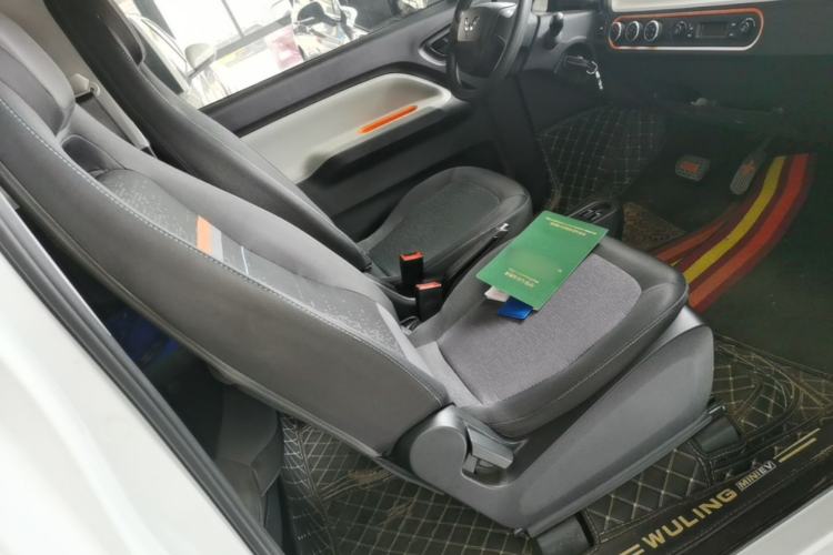Used Wuling Hongguang MINIEV 2020 Enjoyment Model Lithium Iron Phosphate Right Front Seat