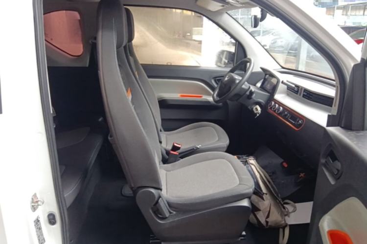 Used Wuling Hongguang MINIEV 2020 Enjoyment Model Lithium Iron Phosphate Right Front Seat
