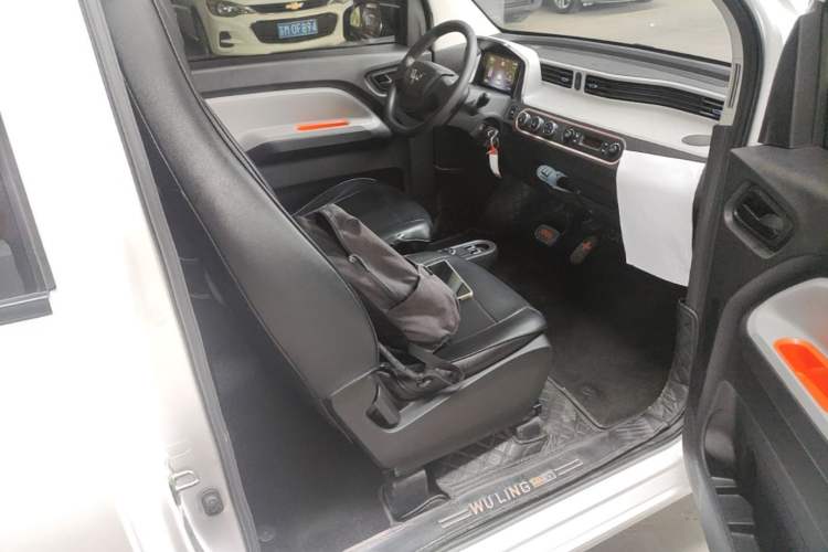 Used Wuling Hongguang MINIEV 2020 Freedom Version Lithium Iron Phosphate Right Front Seat