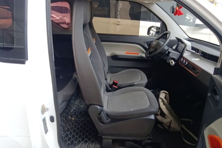 Used Wuling Hongguang MINIEV 2020 Enjoyment Model Lithium Iron Phosphate Right Front Seat