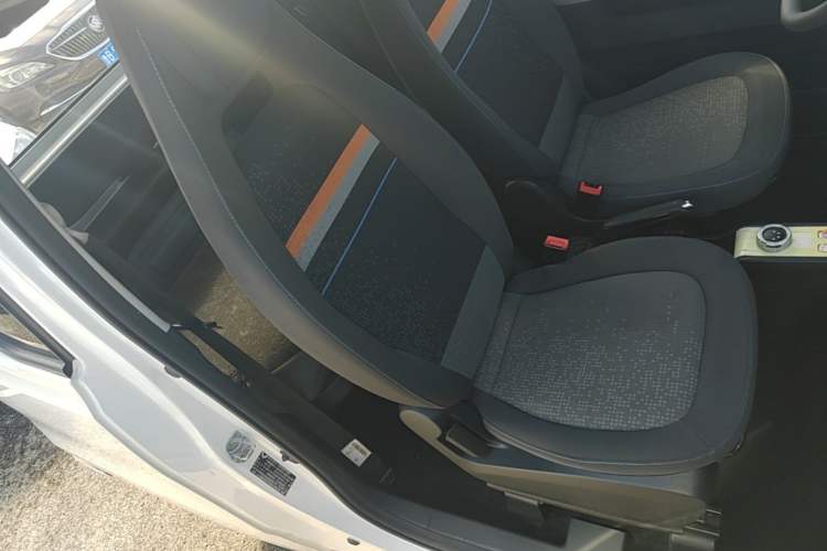 Used Wuling Hongguang MINIEV 2020 Freedom Version Lithium Iron Phosphate Right Front Seat