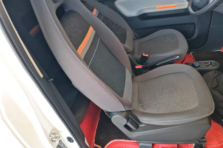 Used Wuling Hongguang MINIEV 2020 Zizai Version Lithium-NMC Right Front Seat