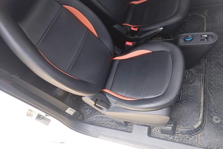 Used Wuling Hongguang MINIEV 2020 Freedom Version Lithium Iron Phosphate Right Front Seat