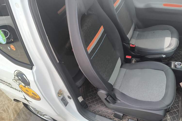 Used Wuling Hongguang MINIEV 2020 Freedom Version Lithium Iron Phosphate Right Front Seat