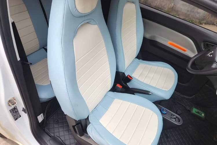 Used Wuling Hongguang MINIEV 2020 Enjoyment Model Lithium Iron Phosphate Right Front Seat