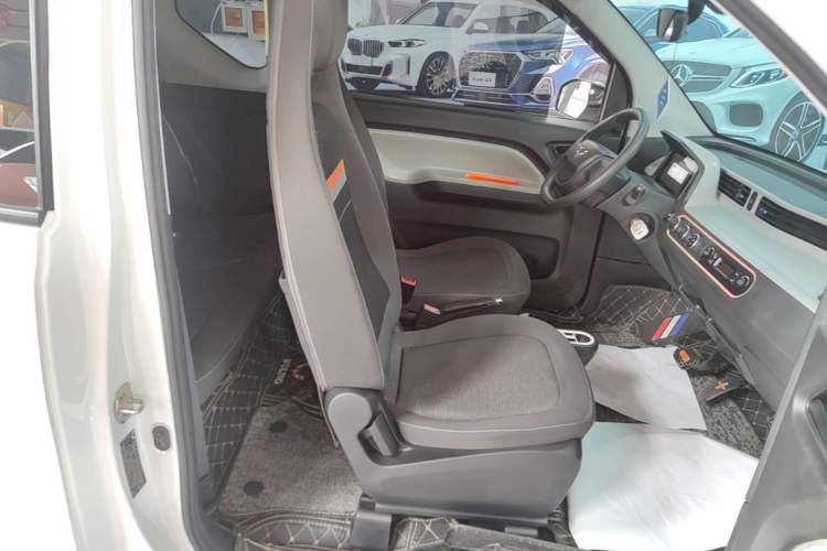Used Wuling Hongguang MINIEV 2020 Zizai Version Lithium-NMC Right Front Seat