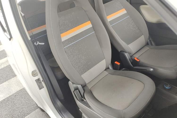 Used Wuling Hongguang MINIEV 2020 Lite Version Lithium Iron Phosphate Right Front Seat