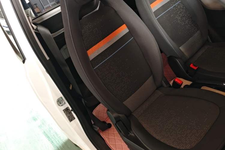 Used Wuling Hongguang MINIEV 2020 Enjoyment Model Lithium Iron Phosphate Right Front Seat