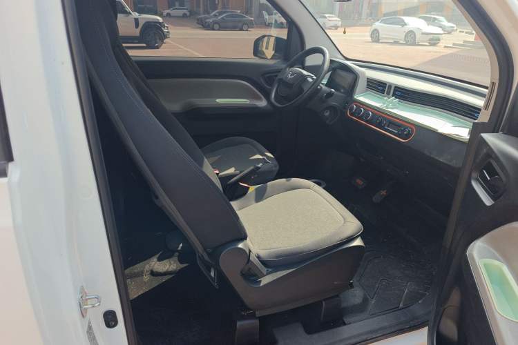 Used Wuling Hongguang MINIEV 2020 Lite Version Lithium Iron Phosphate Right Front Seat